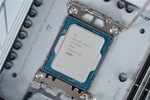 Intel、AMD下代主板都叫800系列乱套了！